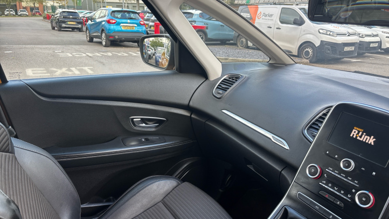 Renault Scenic 1.2 TCE Dynamique Nav 5dr Petrol Estate